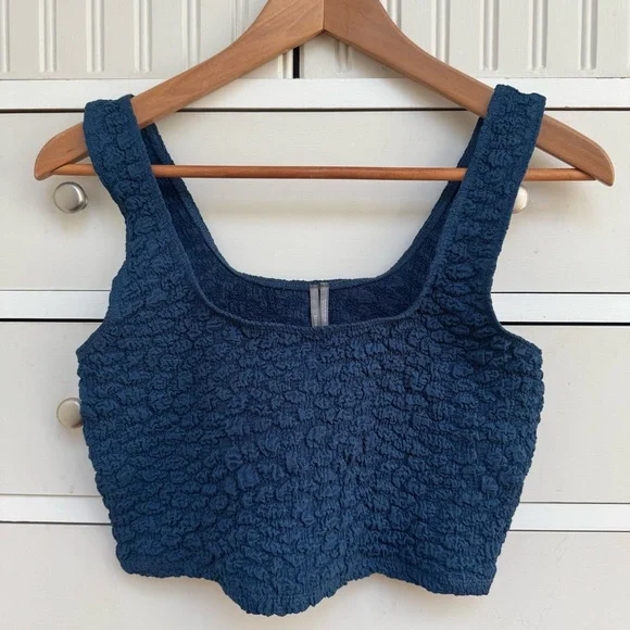 ANTHROPOLOGIE The Hannah Navy Blue Bubble Textured Women's Crop Tank NWOT sz S - Picture 1 of 7
